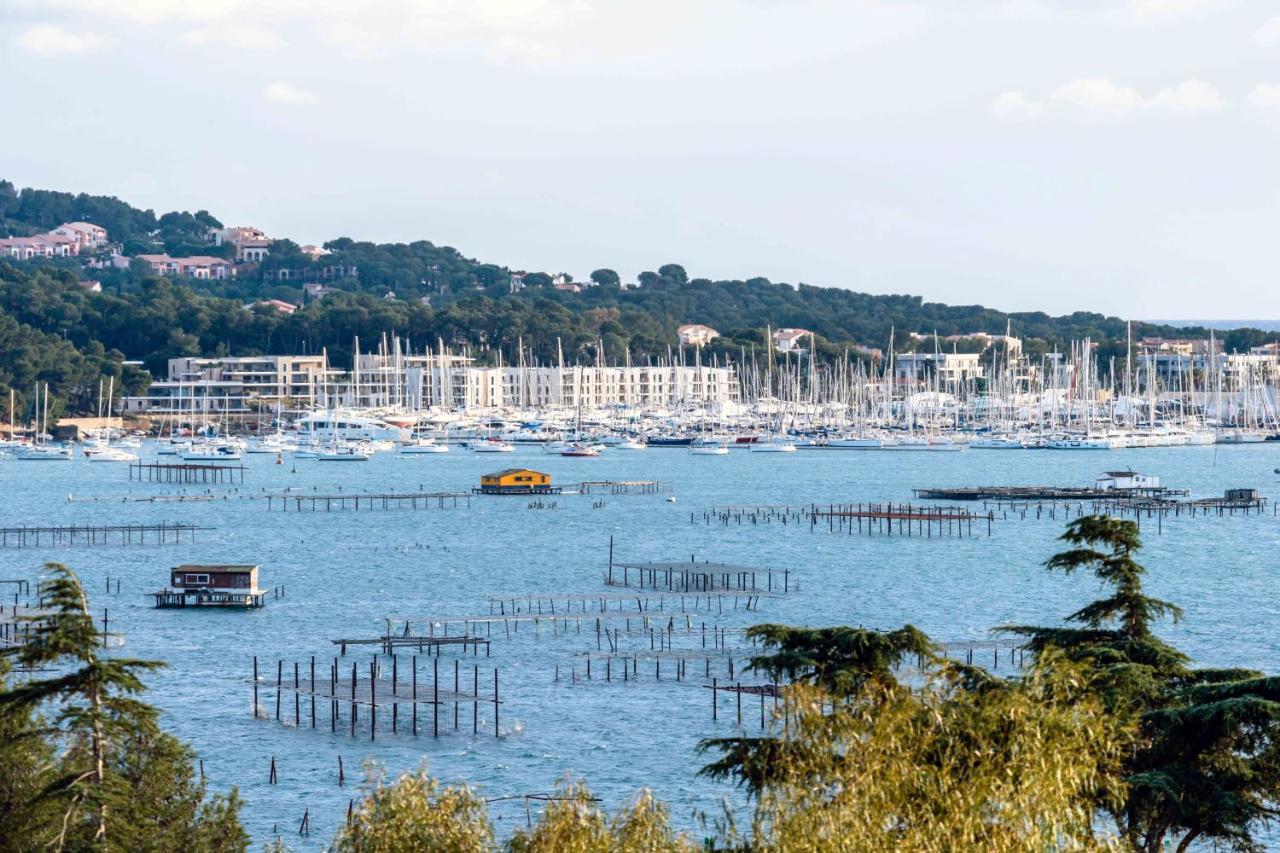 Studio Avec Vue Mer Et Terrasse La Seyne-sur-Mer Exterior photo