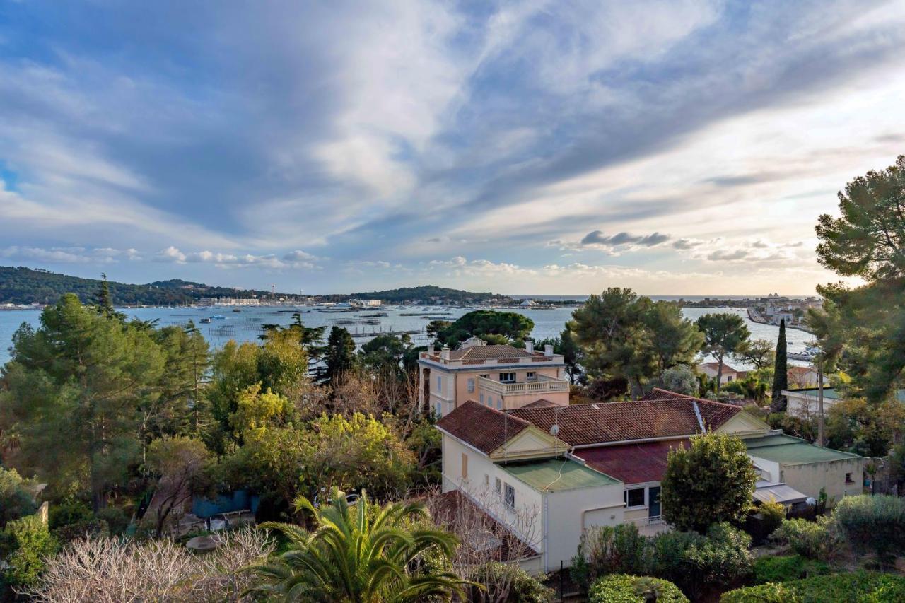 Studio Avec Vue Mer Et Terrasse La Seyne-sur-Mer Exterior photo