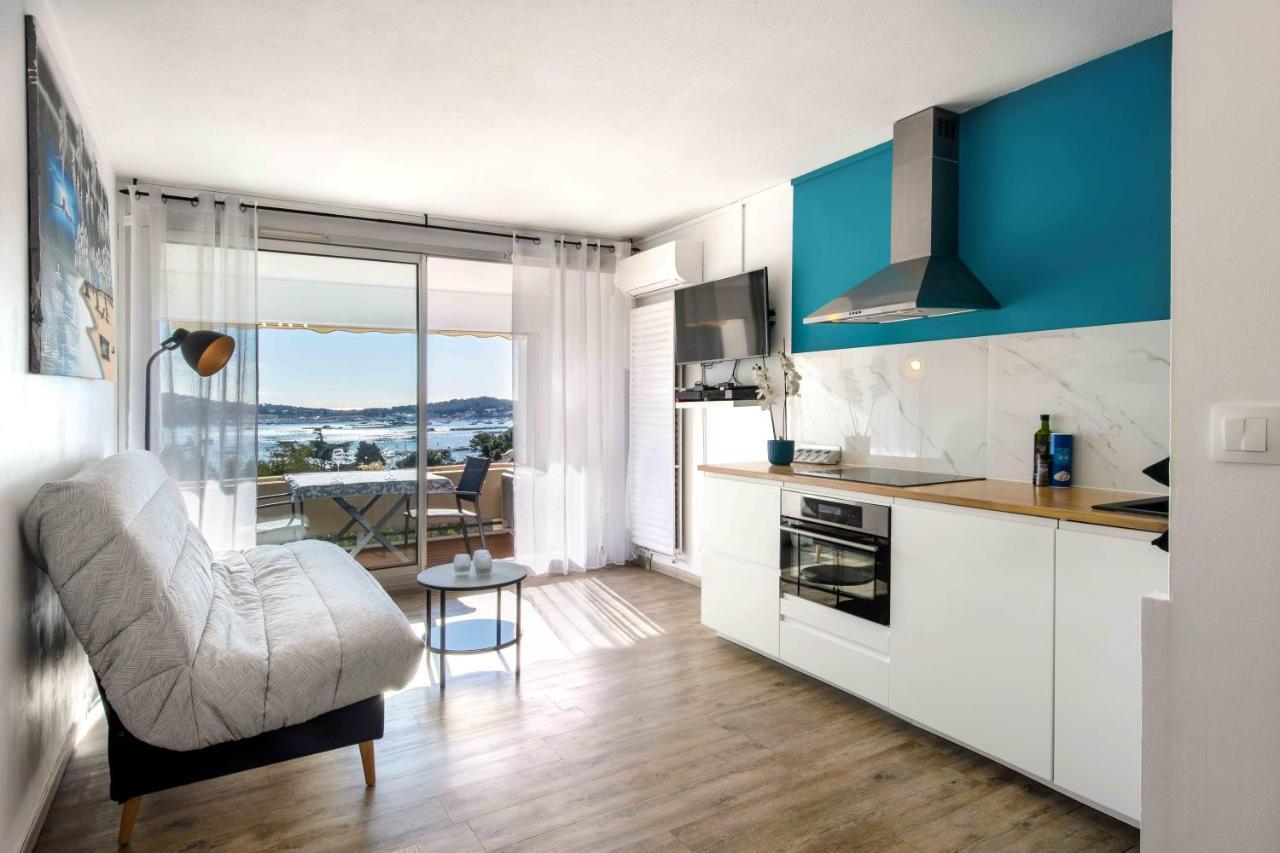 Studio Avec Vue Mer Et Terrasse La Seyne-sur-Mer Exterior photo